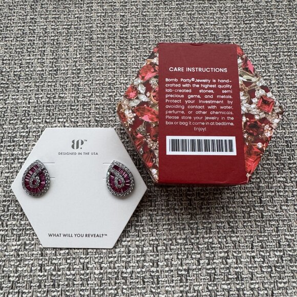 BP July 2024 - Flaming Embers Earrings - Picture 1 of 5